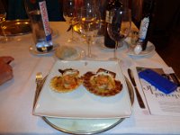 DSC00715  the restaurant dos Reis, scallops!