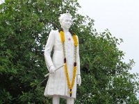DSC01793  statue de Nehru, Pondicherri