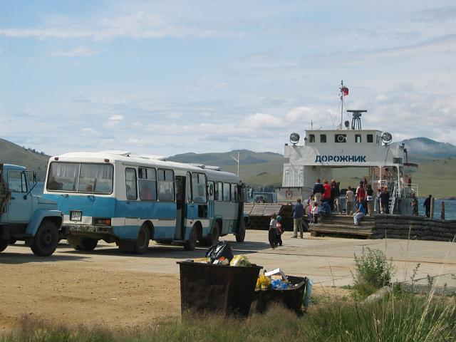 Rus04c0114.JPG - back on the Olkhon ferry